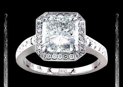 Lady's Engagement Ring in 18K White Gold
